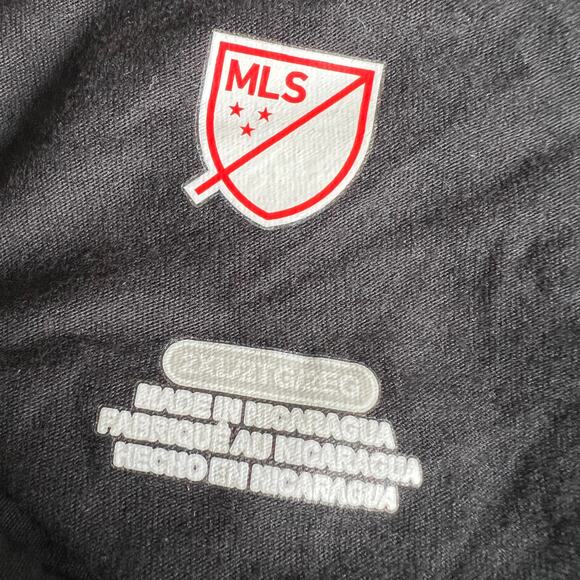 MLS Minnesota United FC Women's Black V-Neck Soccer T-Shirt - Size XXL - NWT - Picture 2 of 9